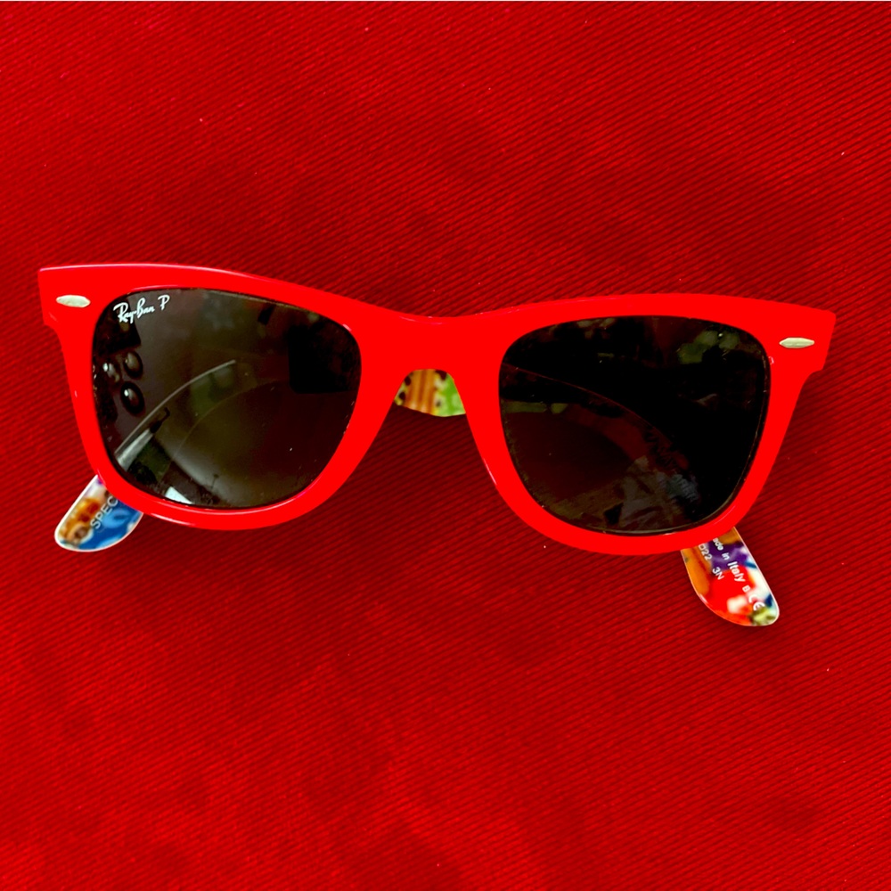 Ray Ban Glasses Wayfarer: Specials Series. 2013.